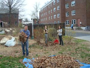 Andrew Homsey at UD rain garden Apr 2008
